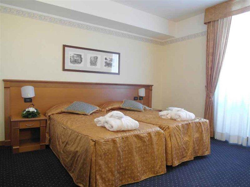 Hotel Villa Vecchia Monte Porzio Catone Εξωτερικό φωτογραφία
